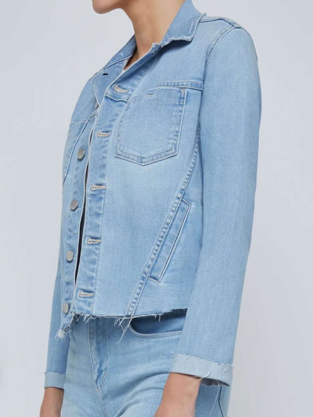 L'AGENCE XS Janelle Denim Jacket Cruz Light Wash Raw Hem Stretch NEW w/TAGS - Picture 2 of 6